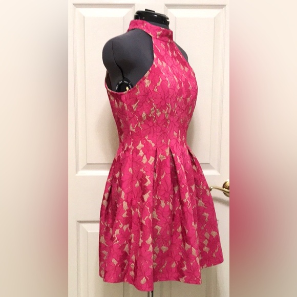 NWT Lulu’s Seasons of Love Lace Skater Dress - Picture 7 of 16